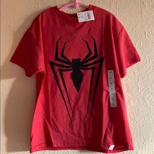 Boys size Xs (5) marvel T-shirt